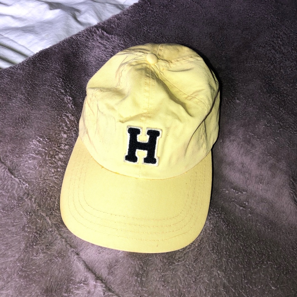 Yellow Tommy Hilfiger Hat 🧢